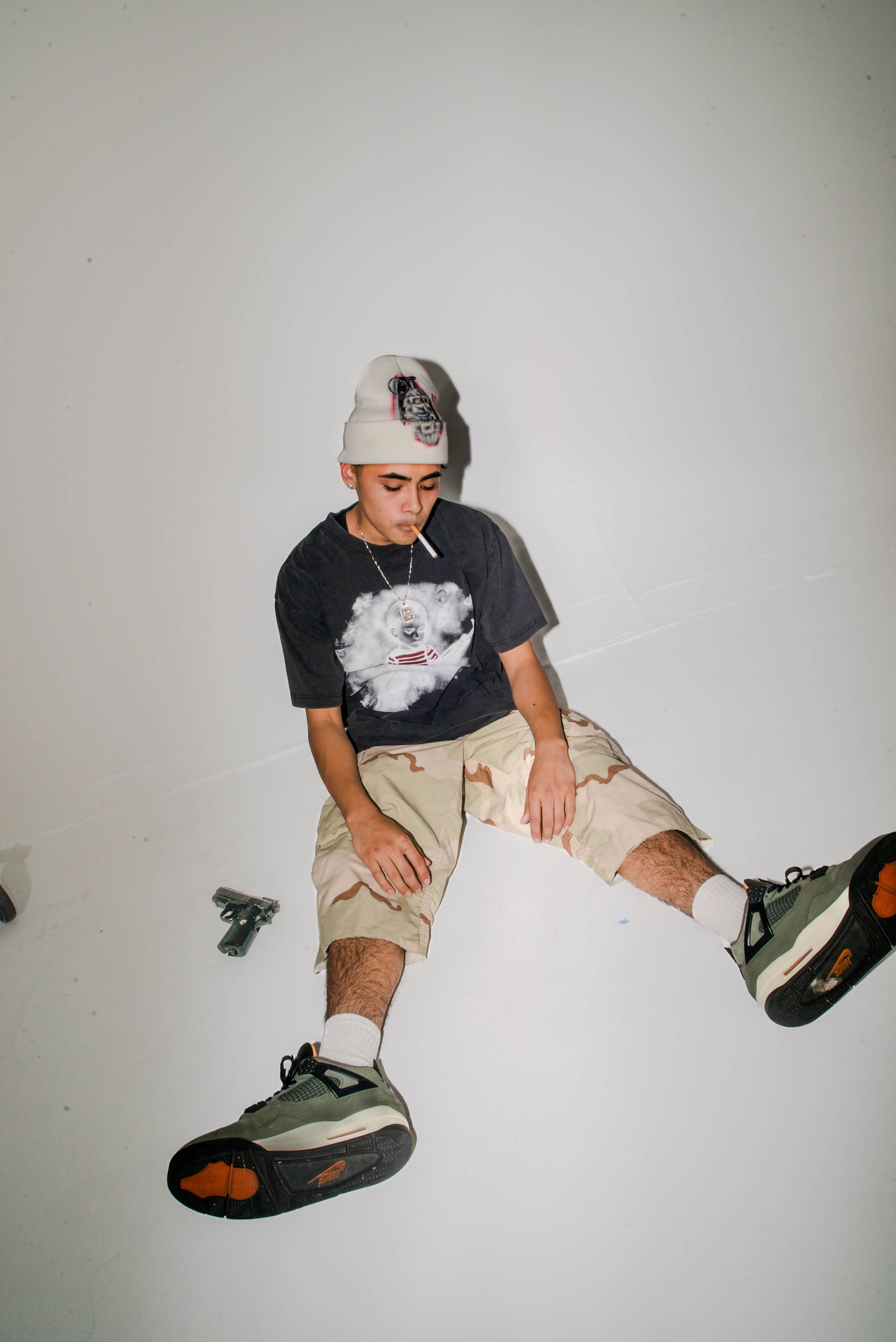 Bad adolesent tee BLACK