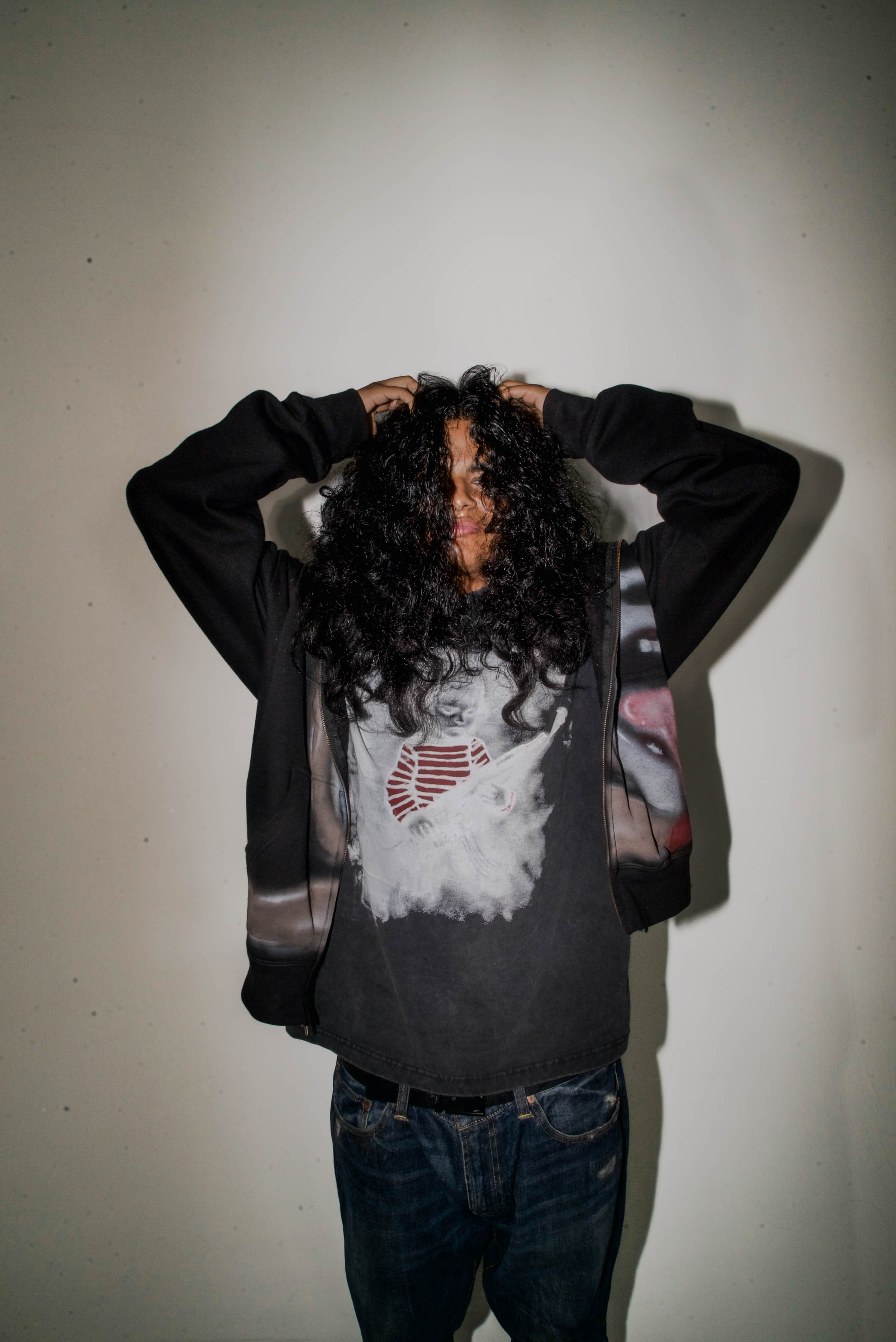 Bad adolesent tee BLACK